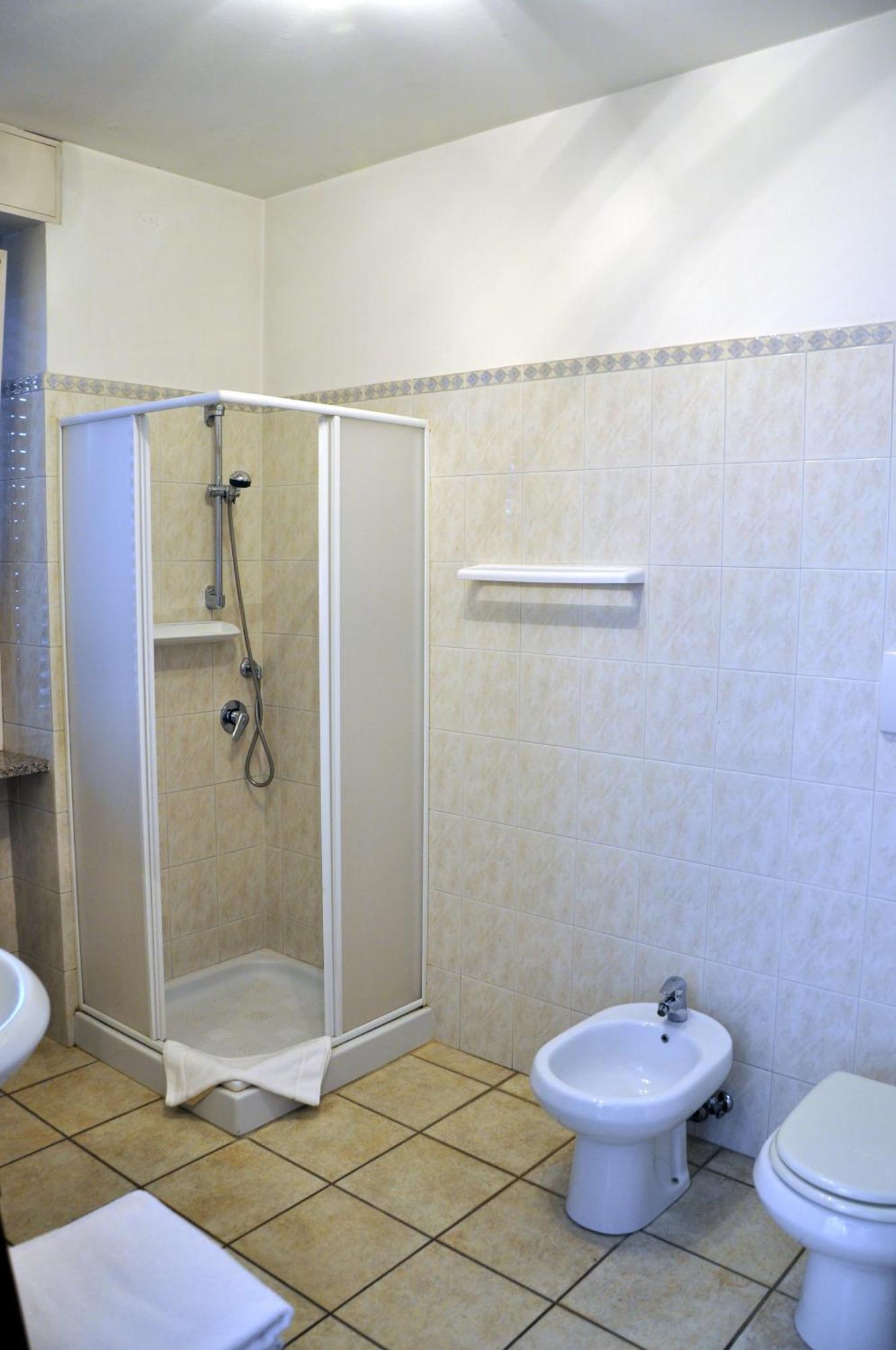 Hotel Ristorante La Torretta Bianzè Eksteriør bilde